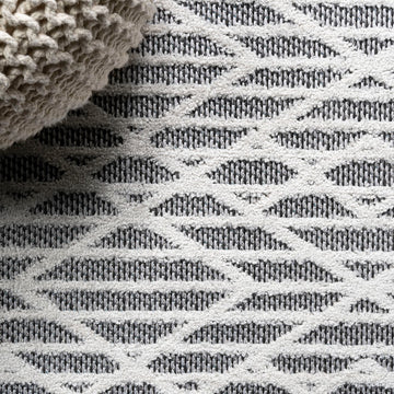 Ararat High-low Pile Moroccan Diamond Modern Indoor/outdoor Area Rug
